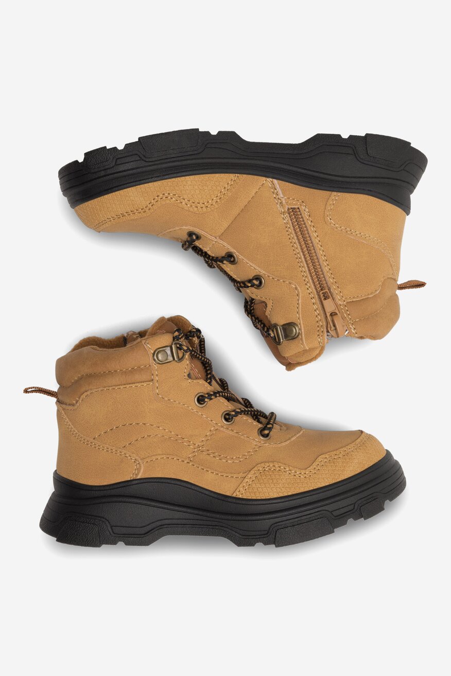 Trzewiki Action Boy AVO-326-003A Camel