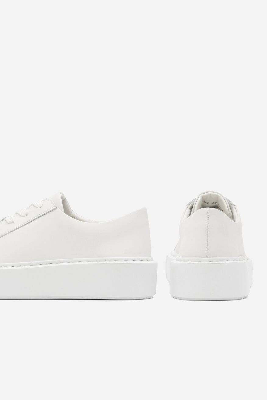 Półbuty Gino Rossi WI23-BOZEMAN-02 Biały