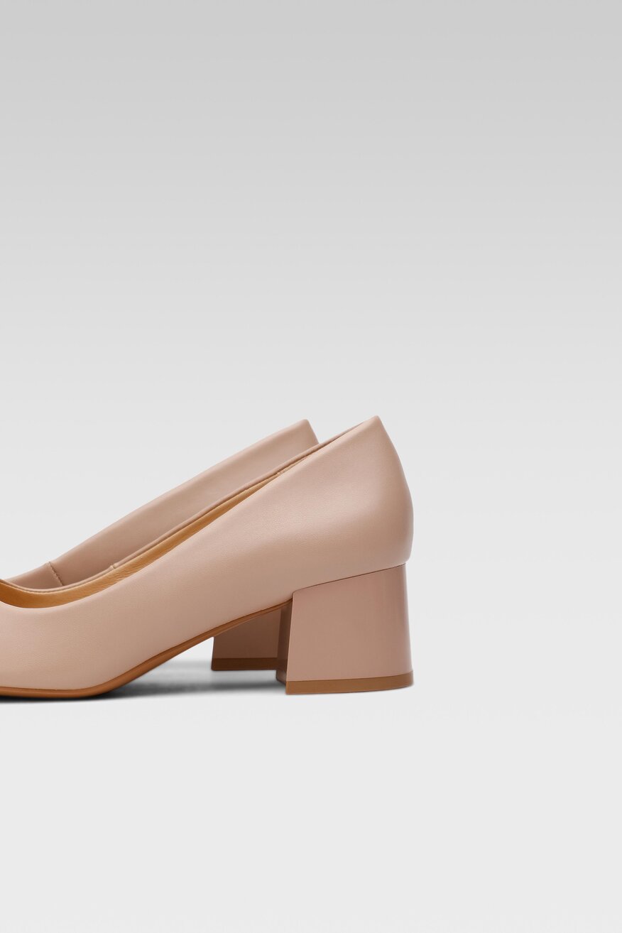 Czółenka Clara Barson WFA1976-2 Beżowy