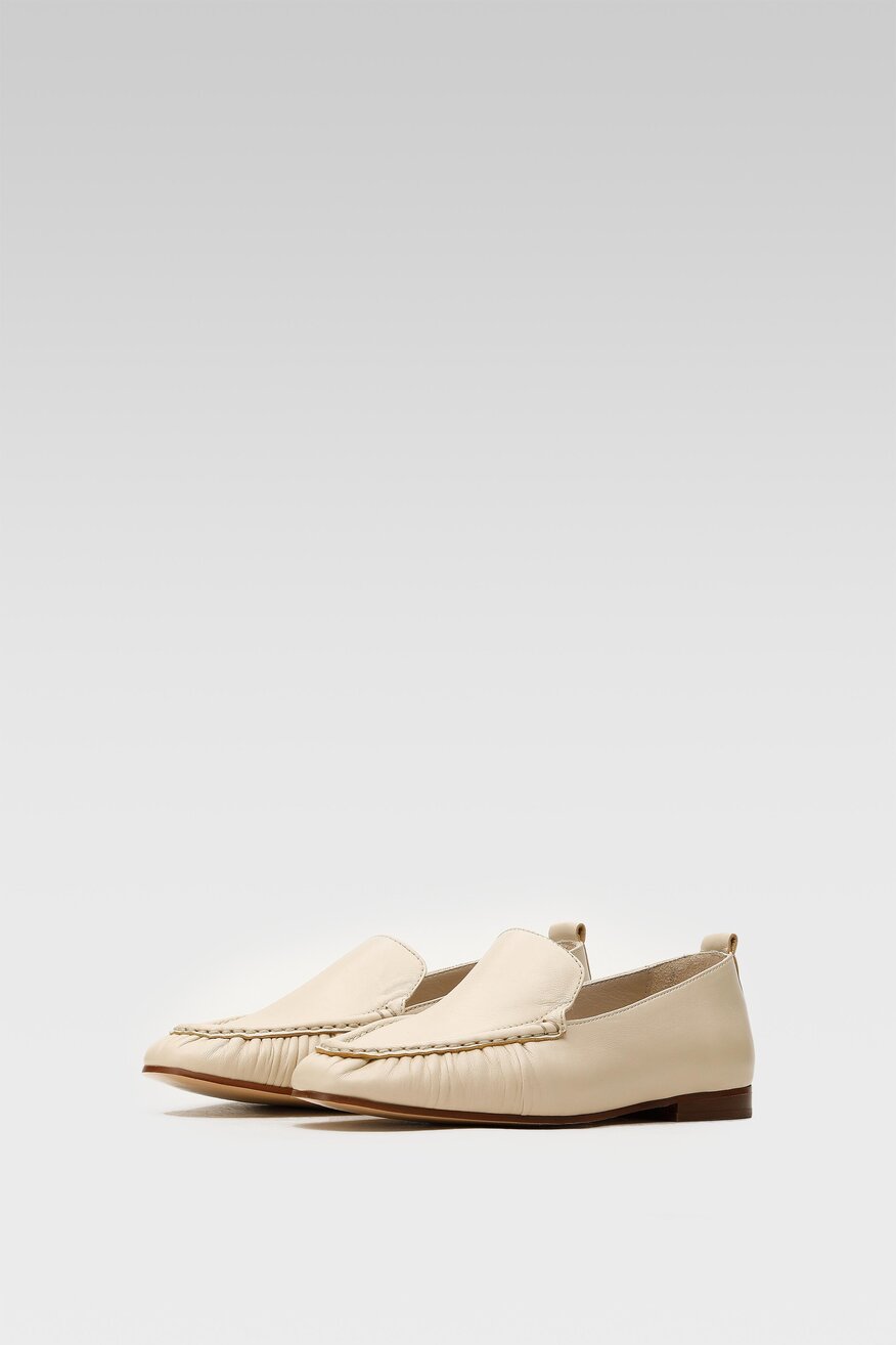 Półbuty Gino Rossi 22SS27 Biały