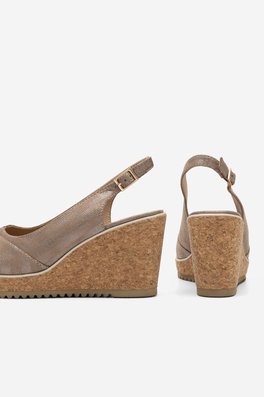 Sandały Clara Barson SUSIE WS22257-02 Złoty