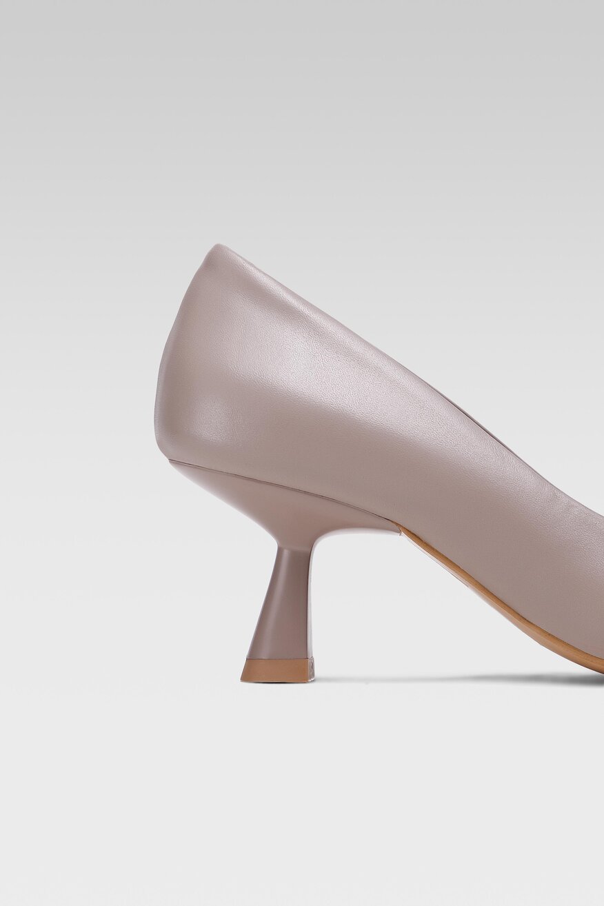 Czółenka Gino Rossi 22955 Szary jasny