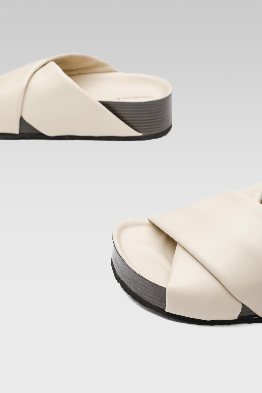 Klapki Gino Rossi 22SS20 Beżowy