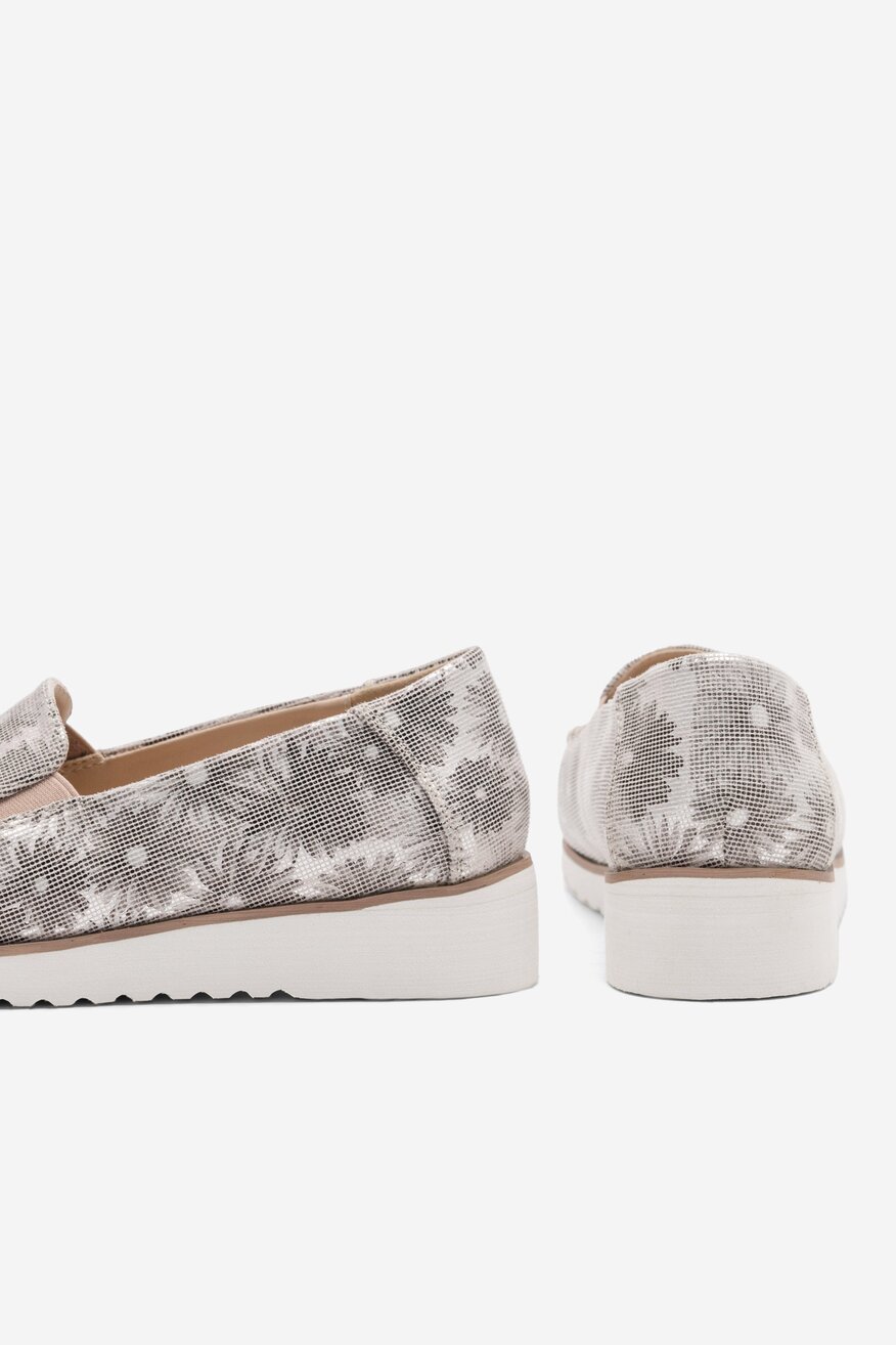 Półbuty Clara Barson MARISA WS22176-01 Beżowy