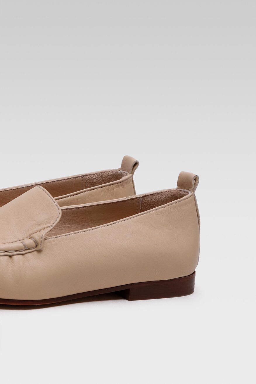 Półbuty Gino Rossi 22SS27 Beżowy