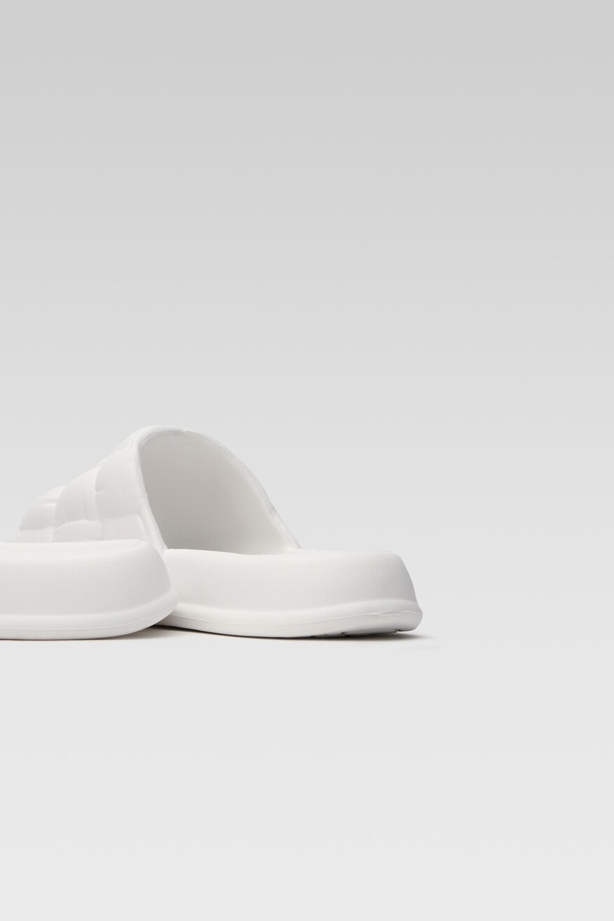 Klapki basenowe Bassano NA22-05-75 Biały