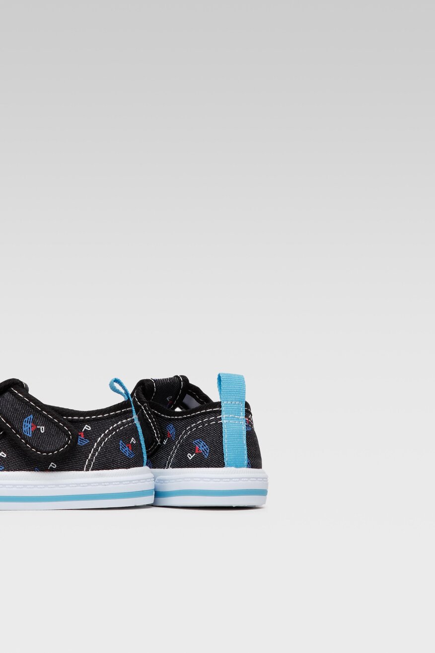 Kapcie Action Boy CF2093-7 Czarny