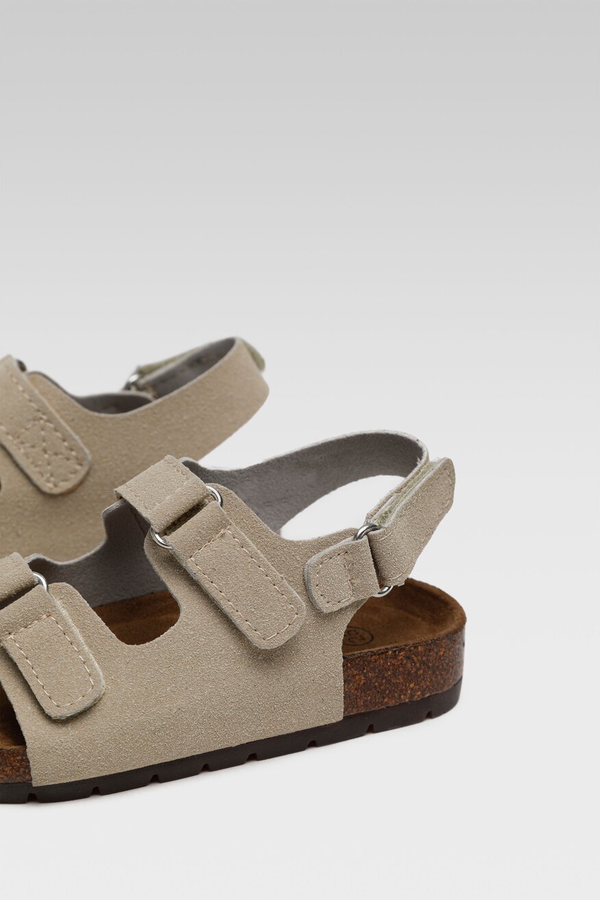 Sandały Action Boy AVO-320-004 Beżowy