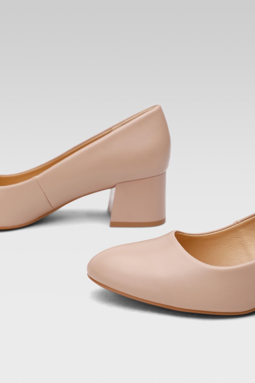 Czółenka Clara Barson WFA1976-2 Beżowy