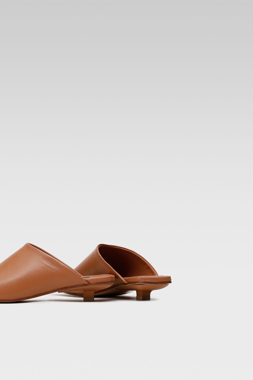 Klapki Gino Rossi 17120 Camel