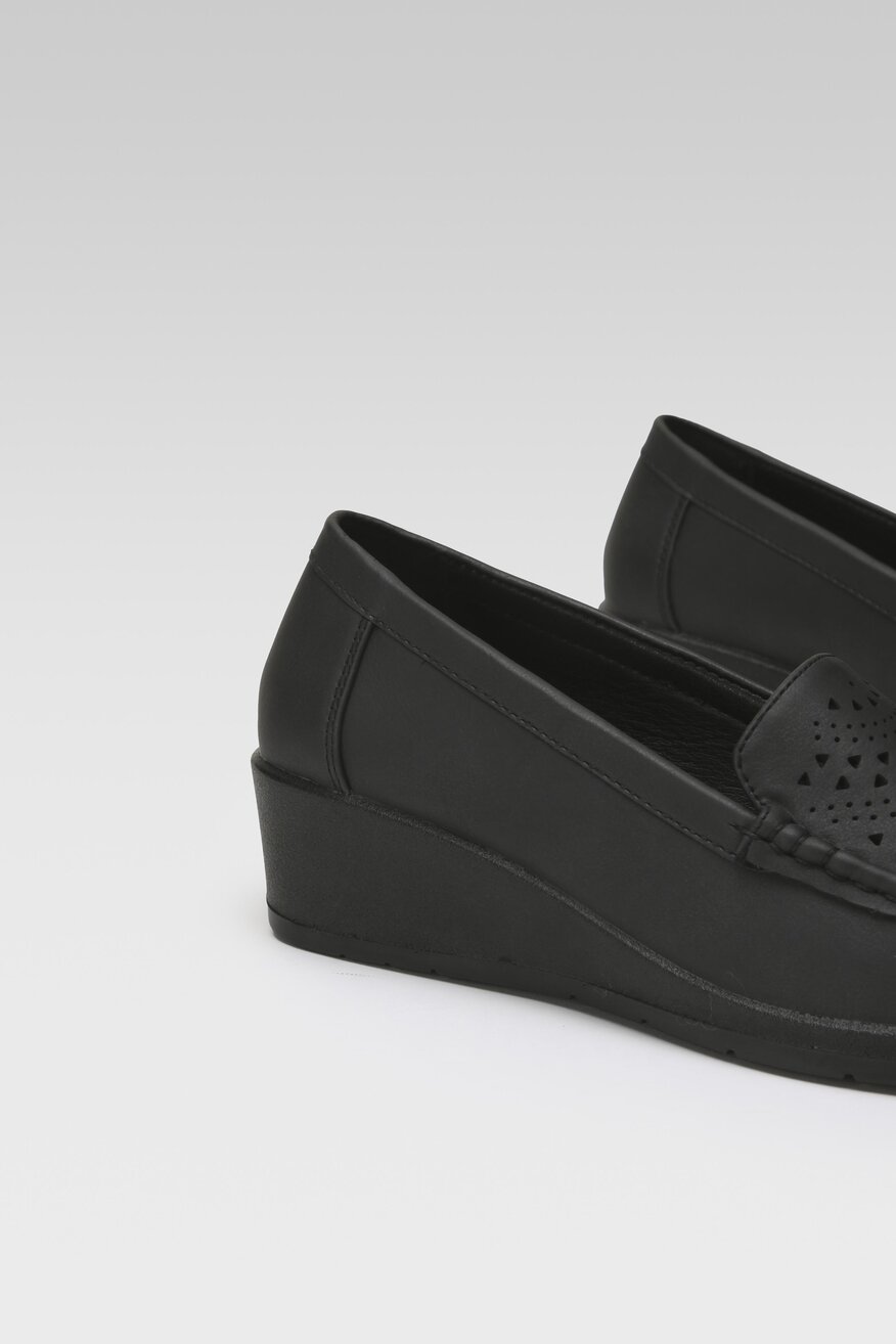 Półbuty Clara Barson HMD220352 Czarny