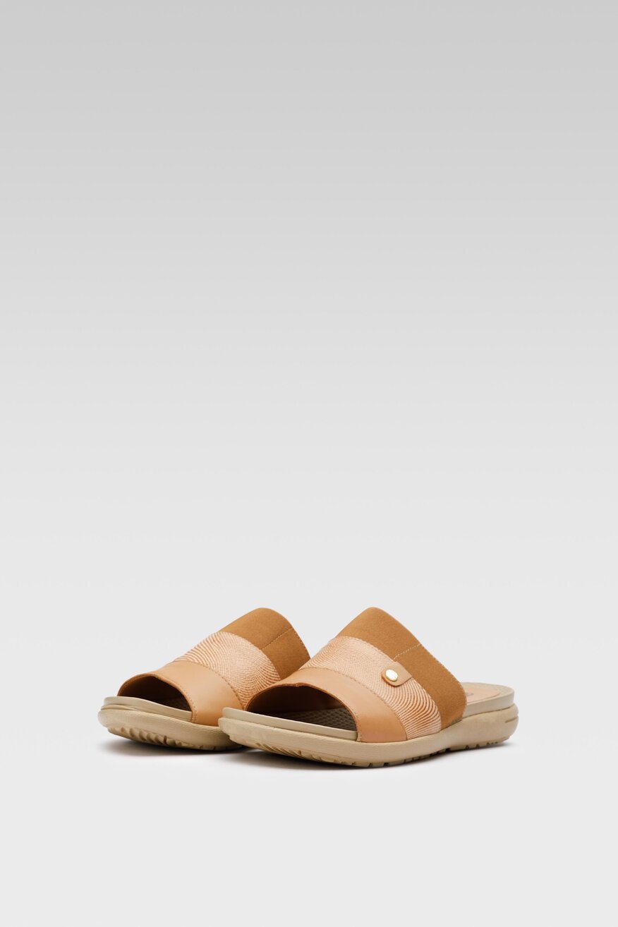 Klapki Go Soft WI16-5702-04 Beżowy