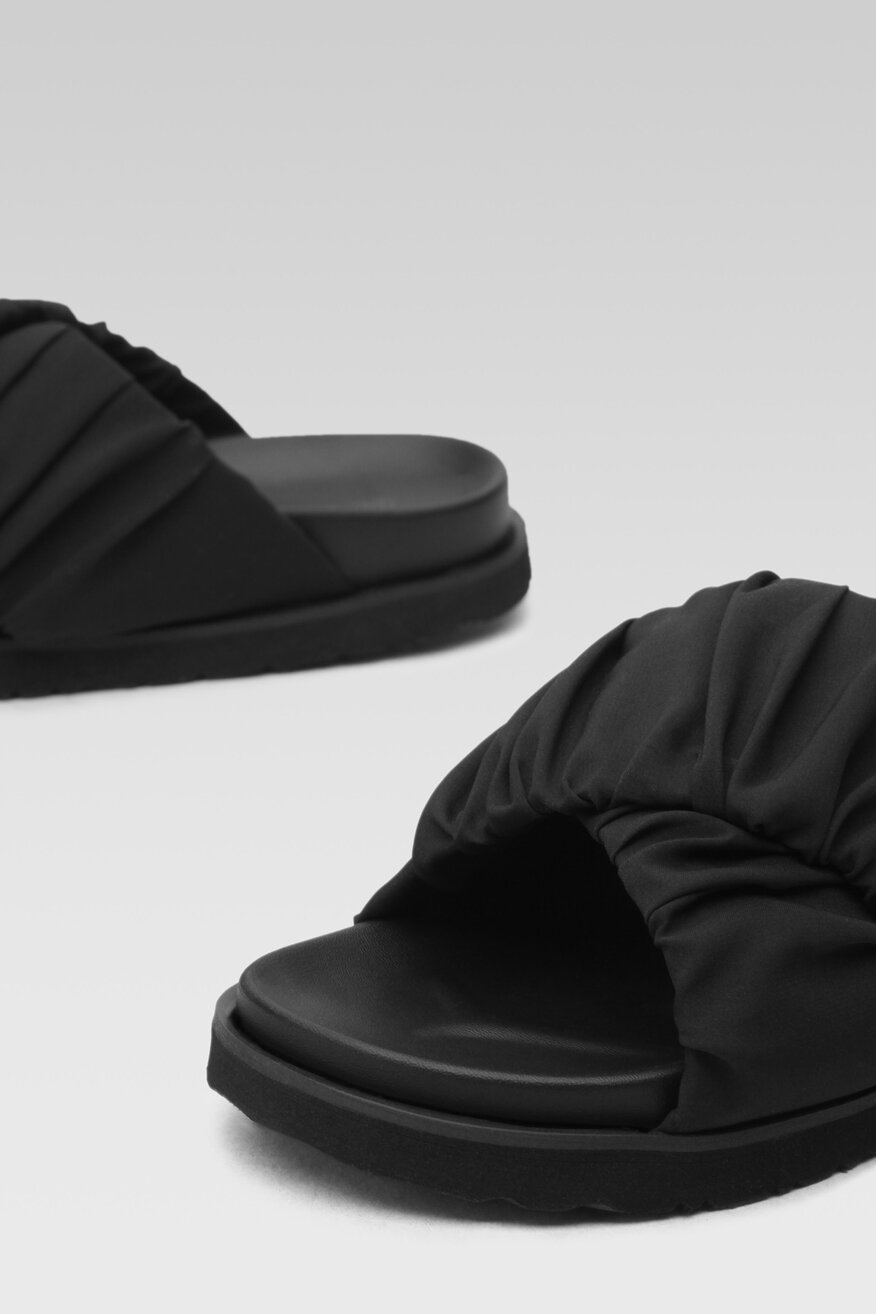 Klapki DeeZee WS02102-08 Czarny