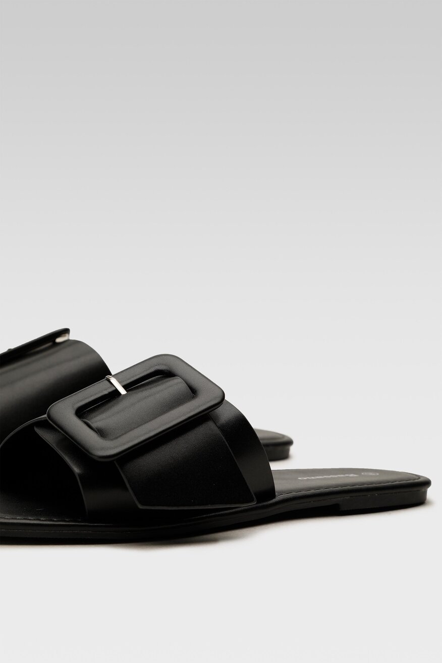 Klapki Bassano 23532HDC Czarny