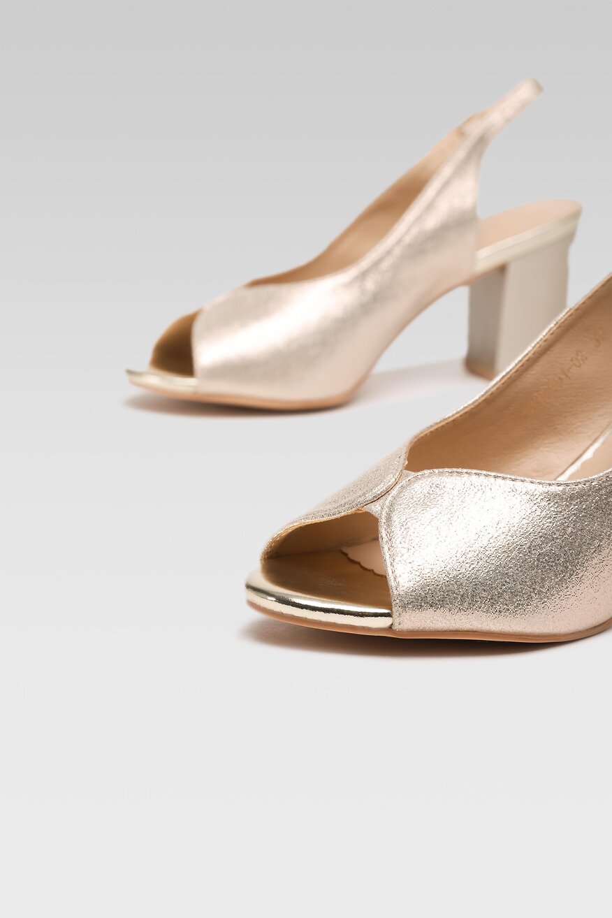 Sandały Clara Barson ACANNA KL-230801-02 Złoty