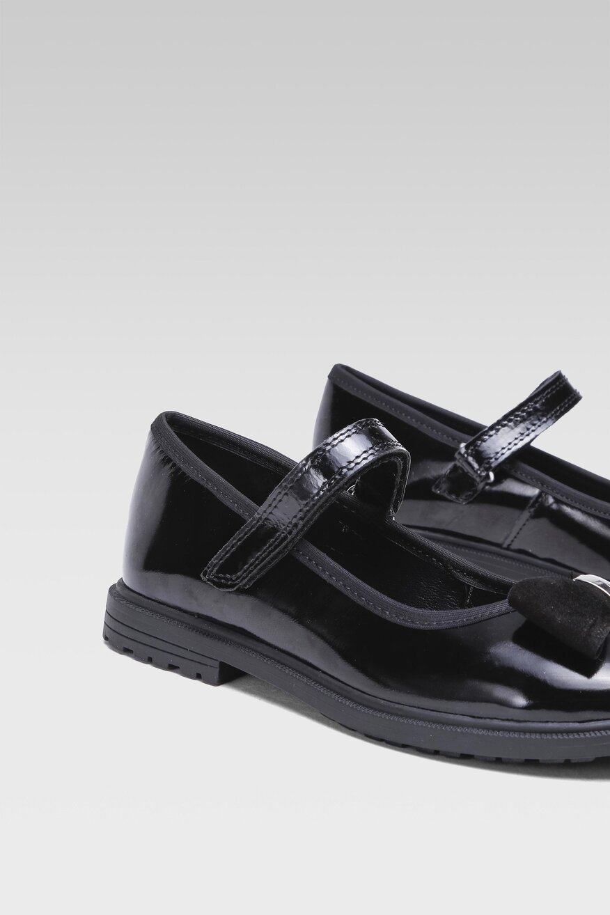 Półbuty Lasocki Young ARC-1845-01 Czarny