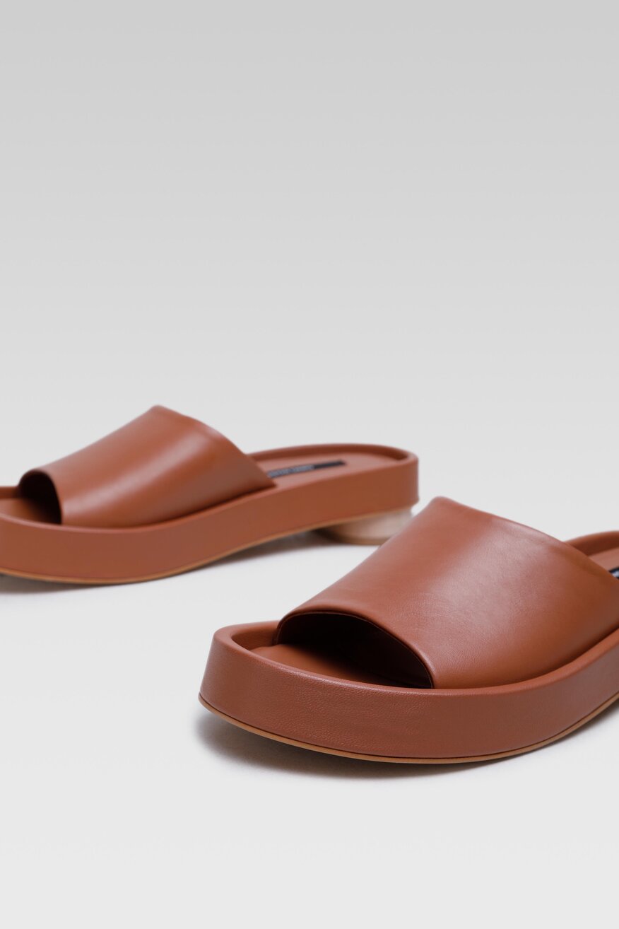 Klapki Gino Rossi 22SS17 Camel