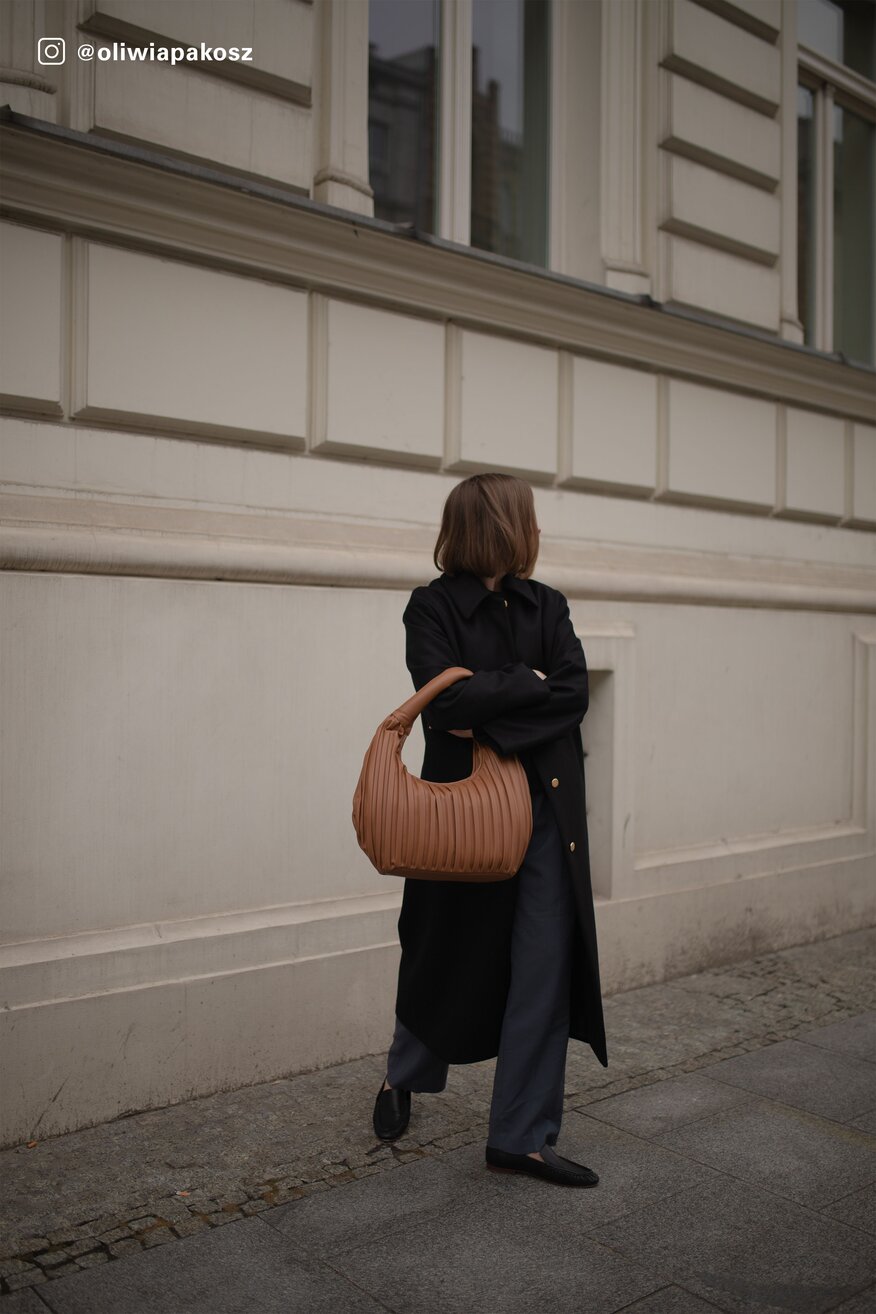 Półbuty Gino Rossi 22SS27 Czarny