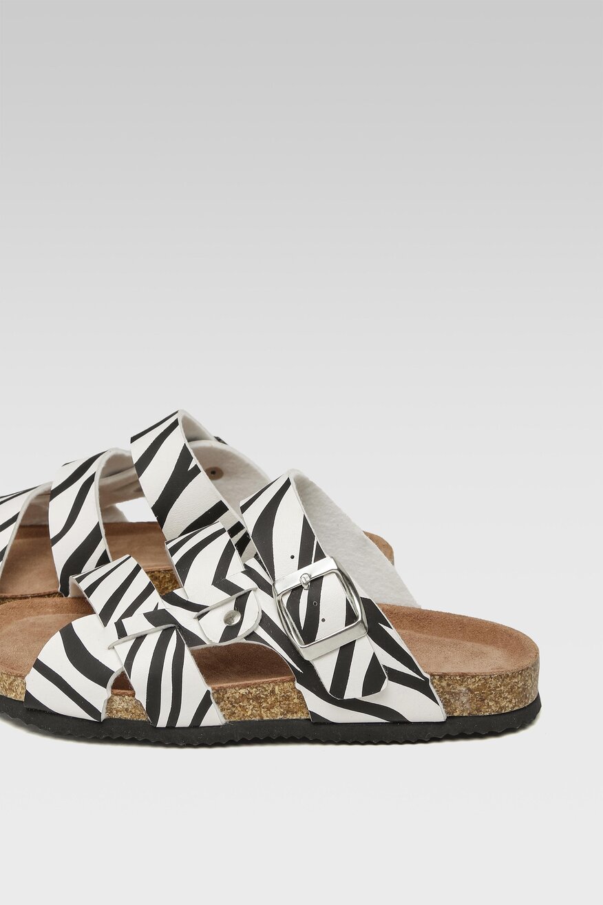 Klapki Nelli Blu AGK21137 Biały