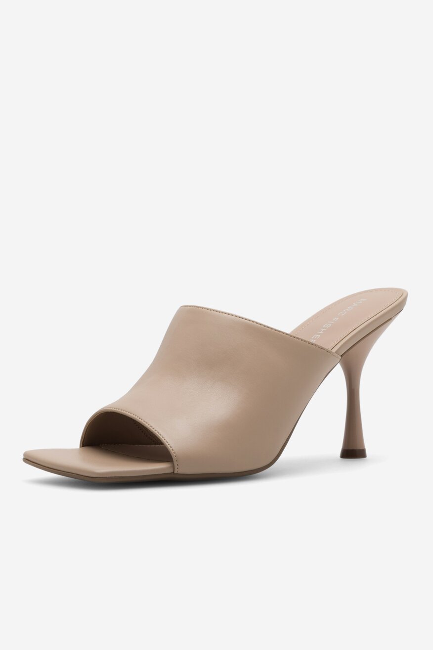 Klapki MARC FISHER F-DUSK2 LNA01 Beżowy jasny