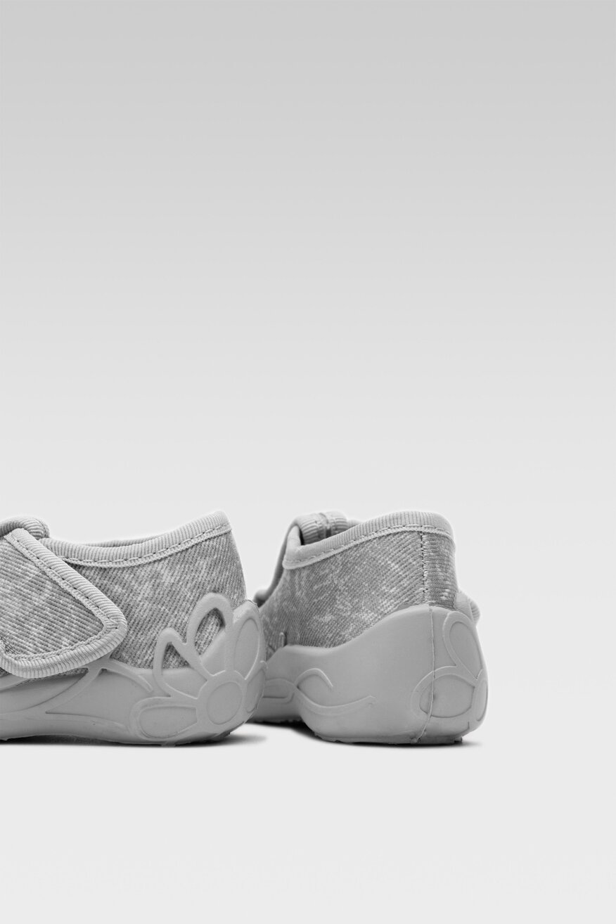 Kapcie MB 2F8/23-28POIR Szary jasny