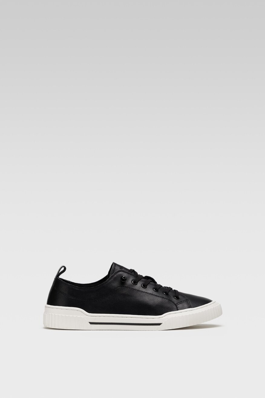 Półbuty Gino Rossi 121AM0837 Czarny