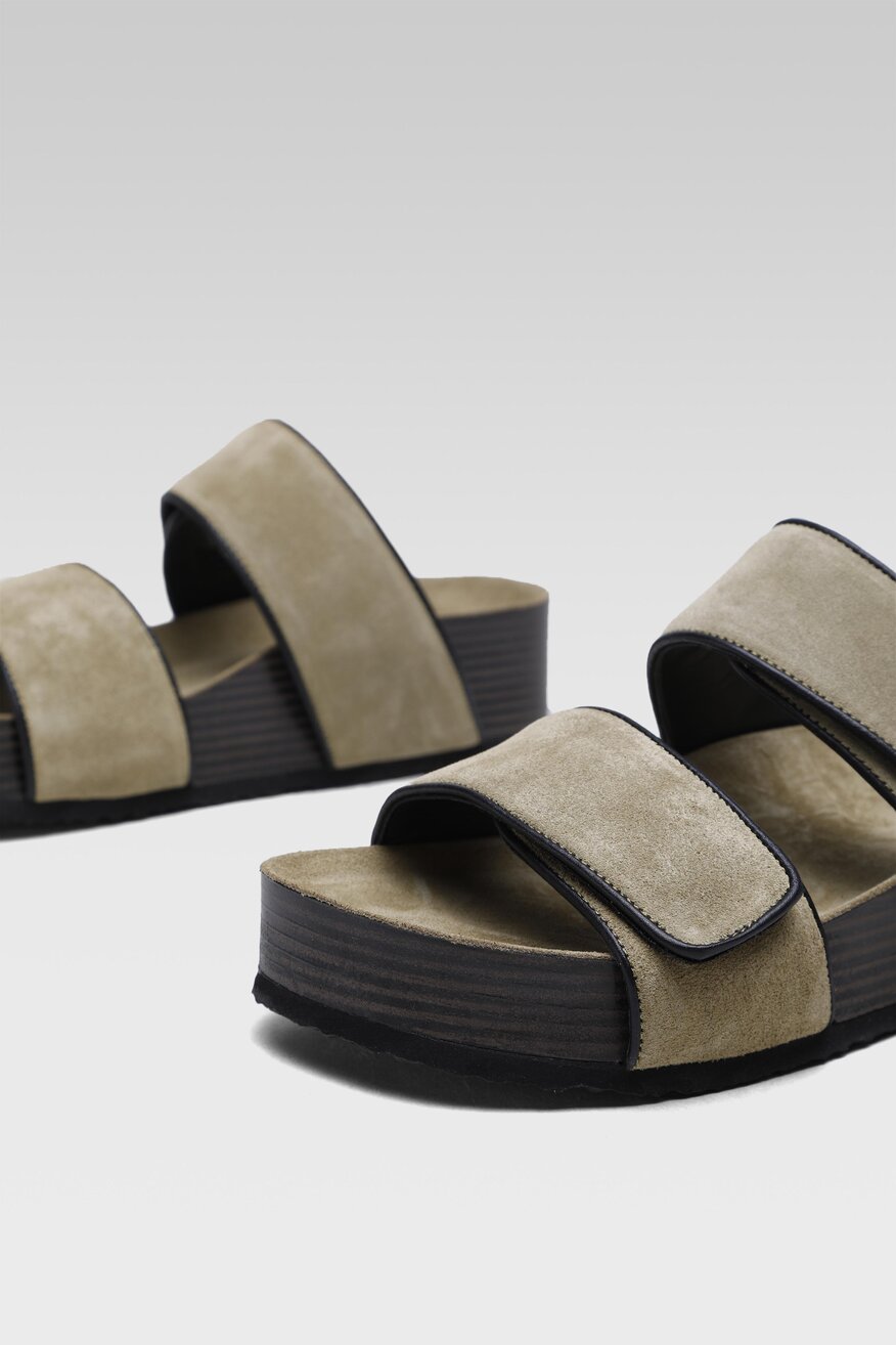 Klapki Gino Rossi 22SS07 Khaki