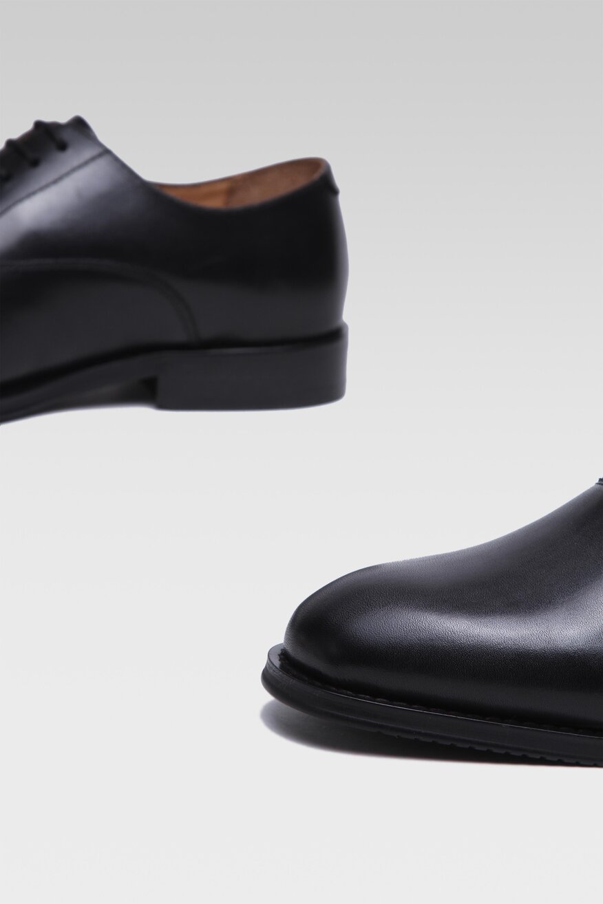 Półbuty Gino Rossi FLAVIO-01 122AM Czarny