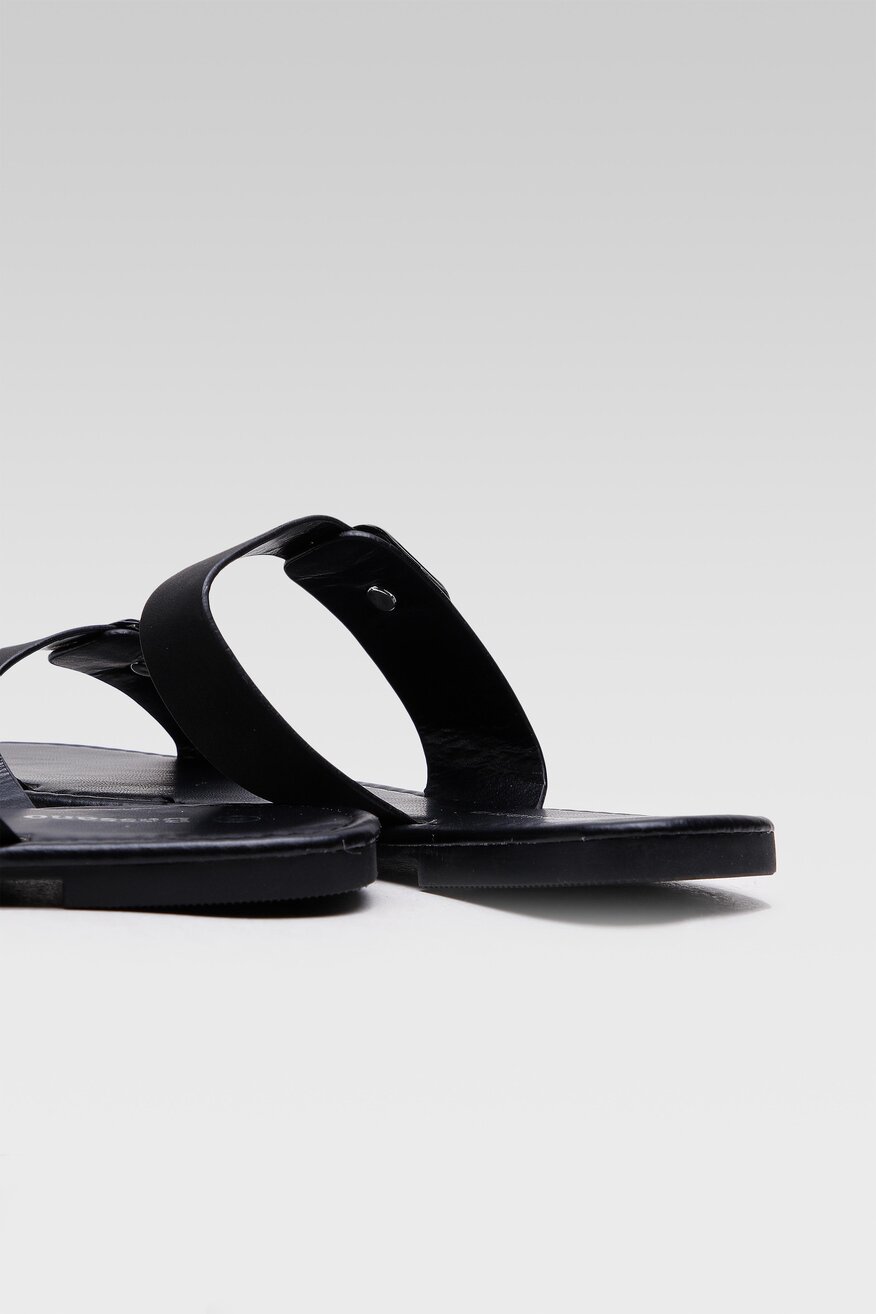 Klapki Bassano 23302MDY Czarny