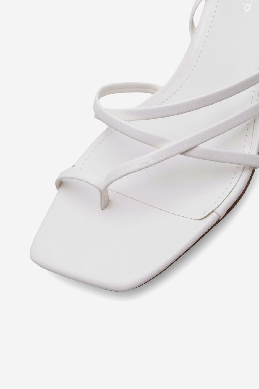 Sandały MARC FISHER F-HEADWAY WHI01 Biały