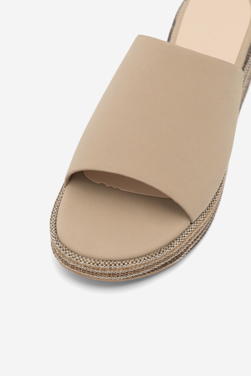 Klapki Clara Barson ALFA WS22127-05 Beżowy