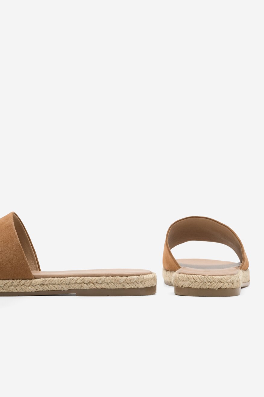 Klapki Lasocki AREZZO EST-DOBRAWA-07 Camel