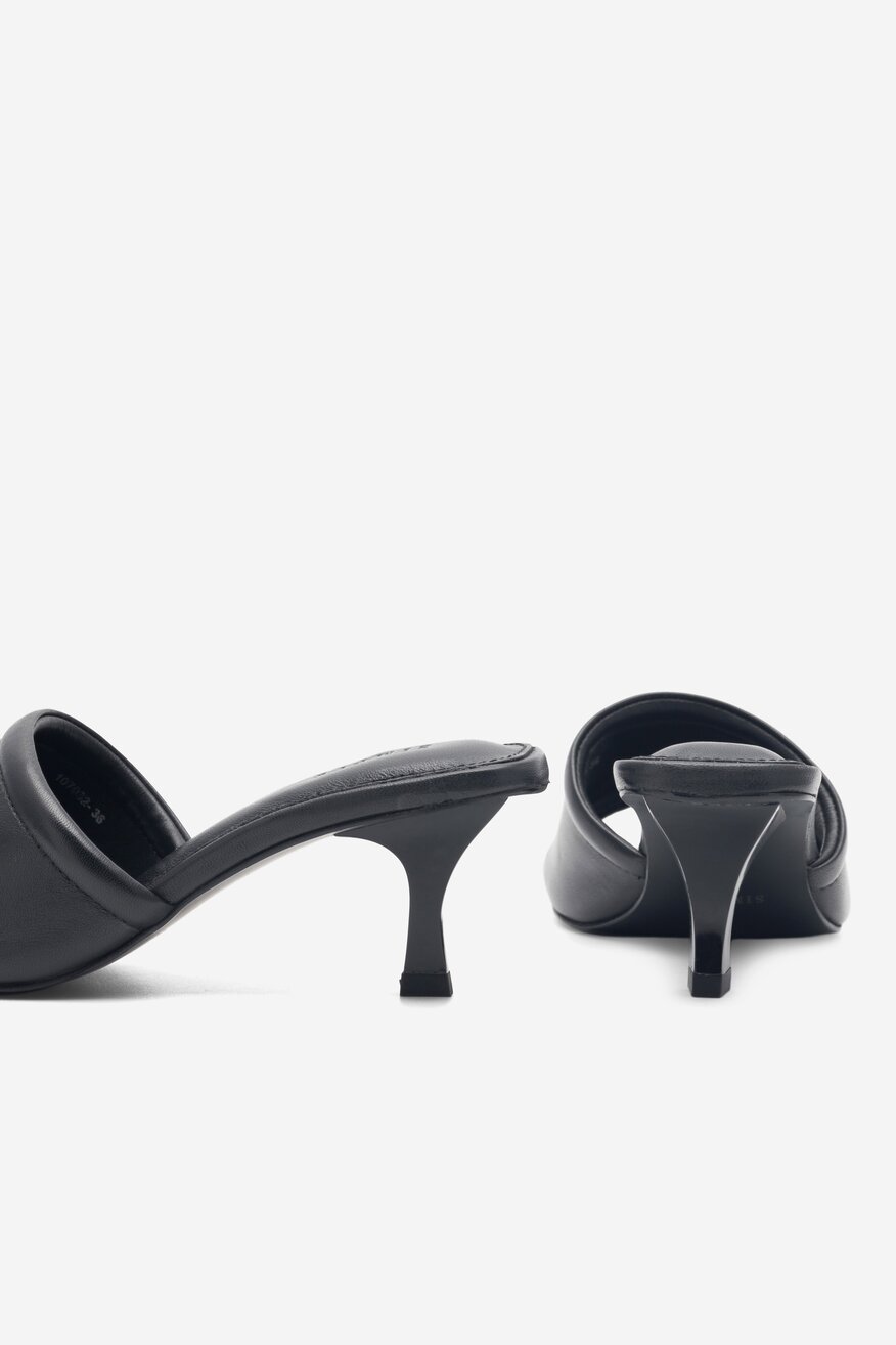 Klapki SIMPLE 107032 Czarny