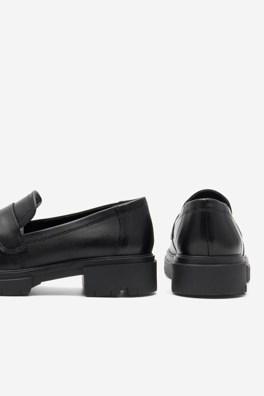 Półbuty Sarah Karen ARC-LAMI-01 Czarny