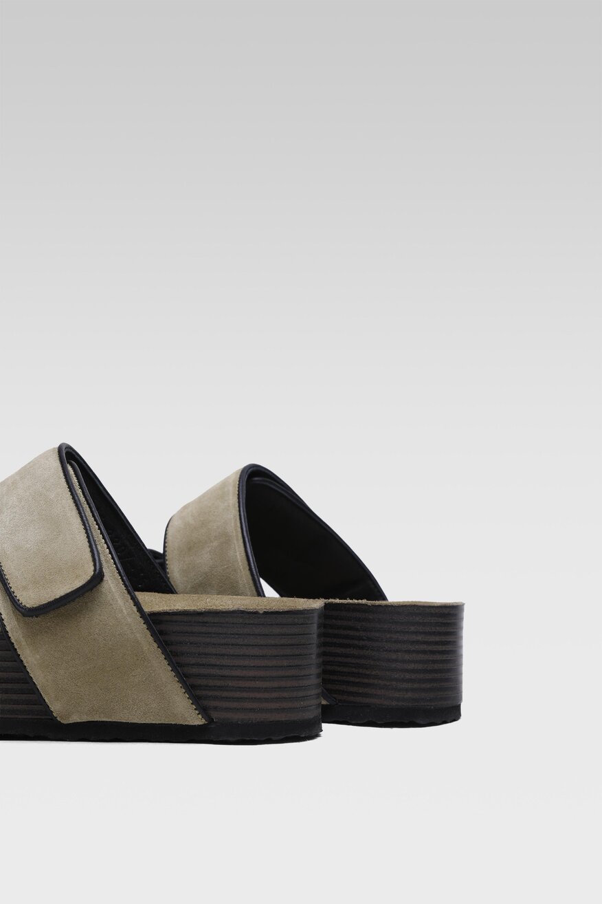 Klapki Gino Rossi 22SS07 Khaki