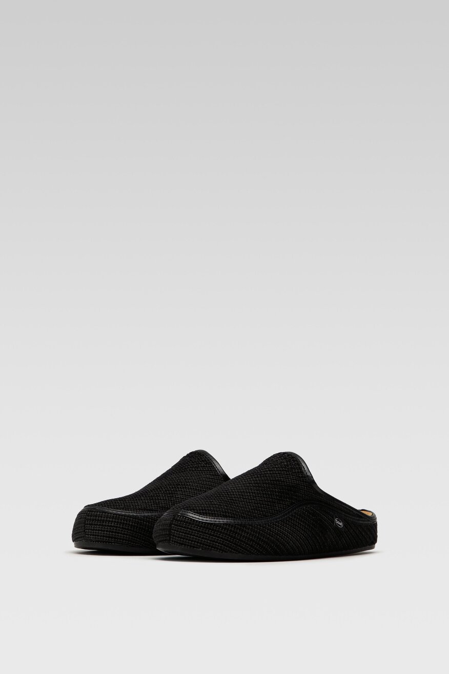 Kapcie Scholl MF301431004 BRANDY MED Czarny