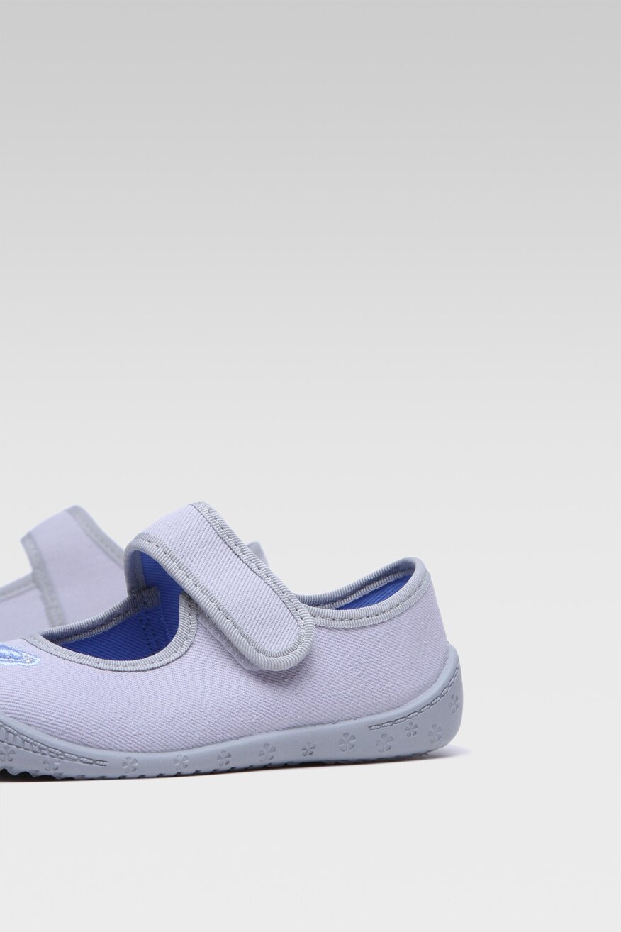 Kapcie MB MB 4R3/18A Szary jasny