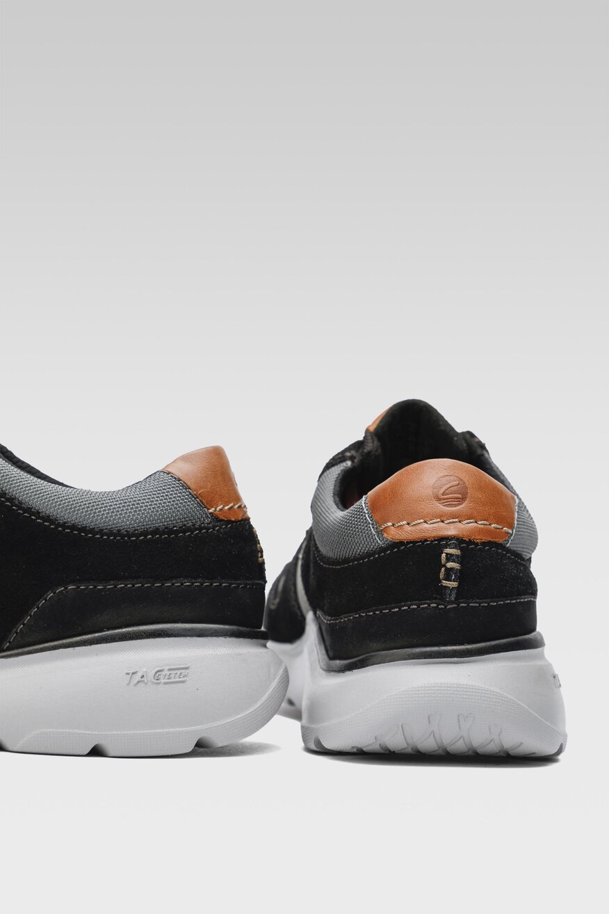 Półbuty Clarks 26163861 Czarny