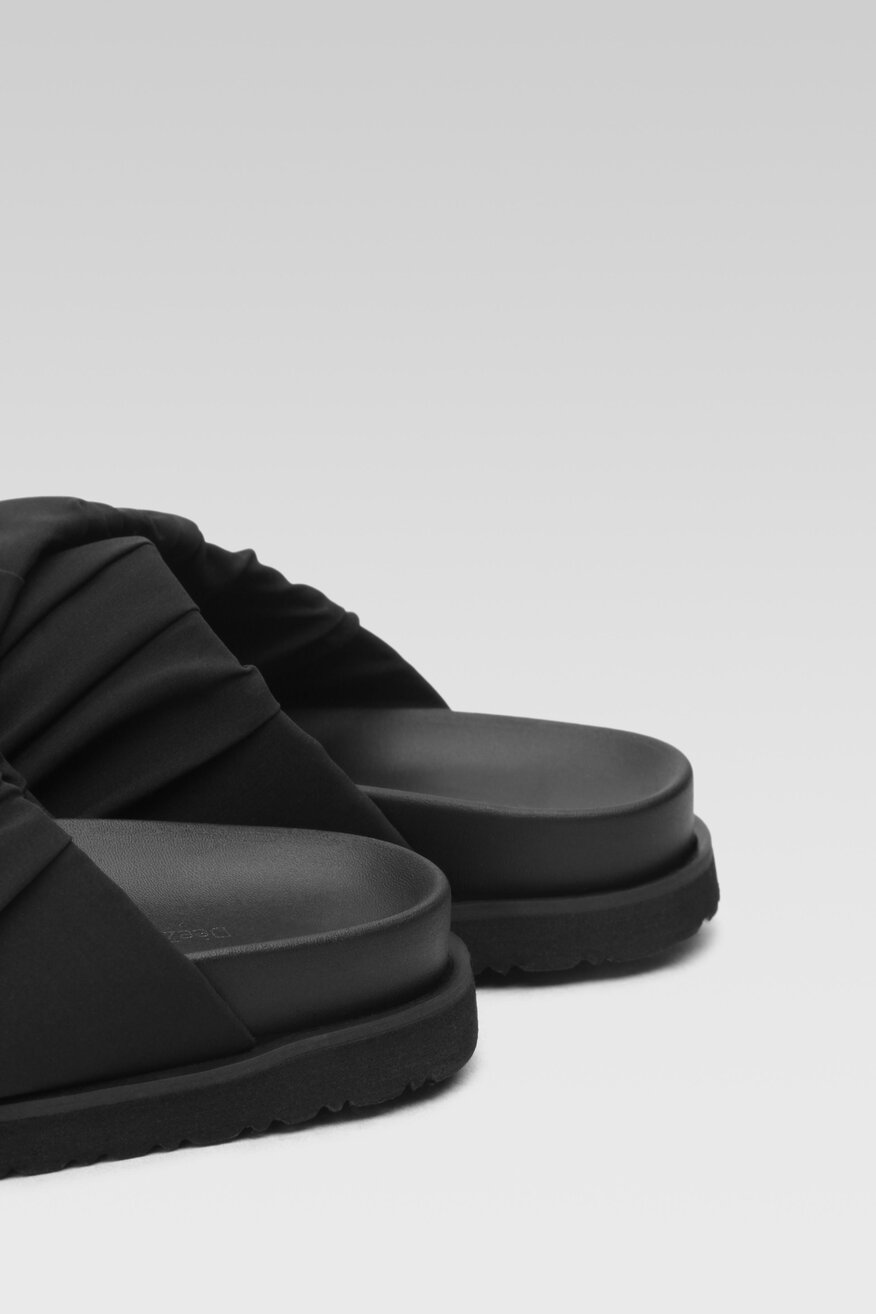 Klapki DeeZee WS02102-08 Czarny