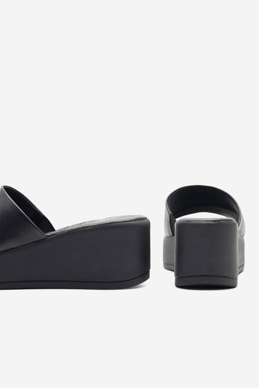 Klapki Lasocki MARSALA ARC-3030-13 Czarny