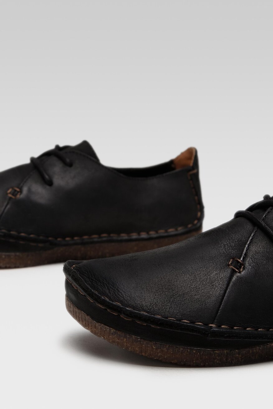Półbuty Clarks 26111428 Czarny