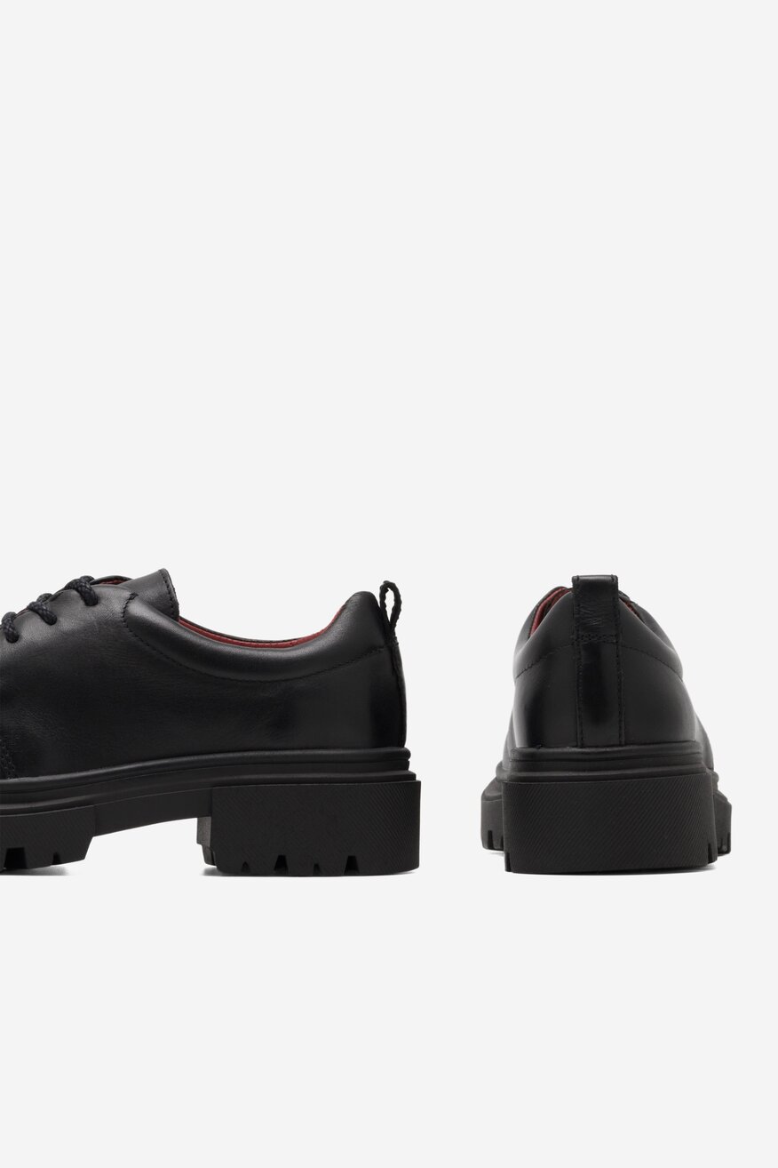 Półbuty Lasocki EST-DONNA-08 Czarny