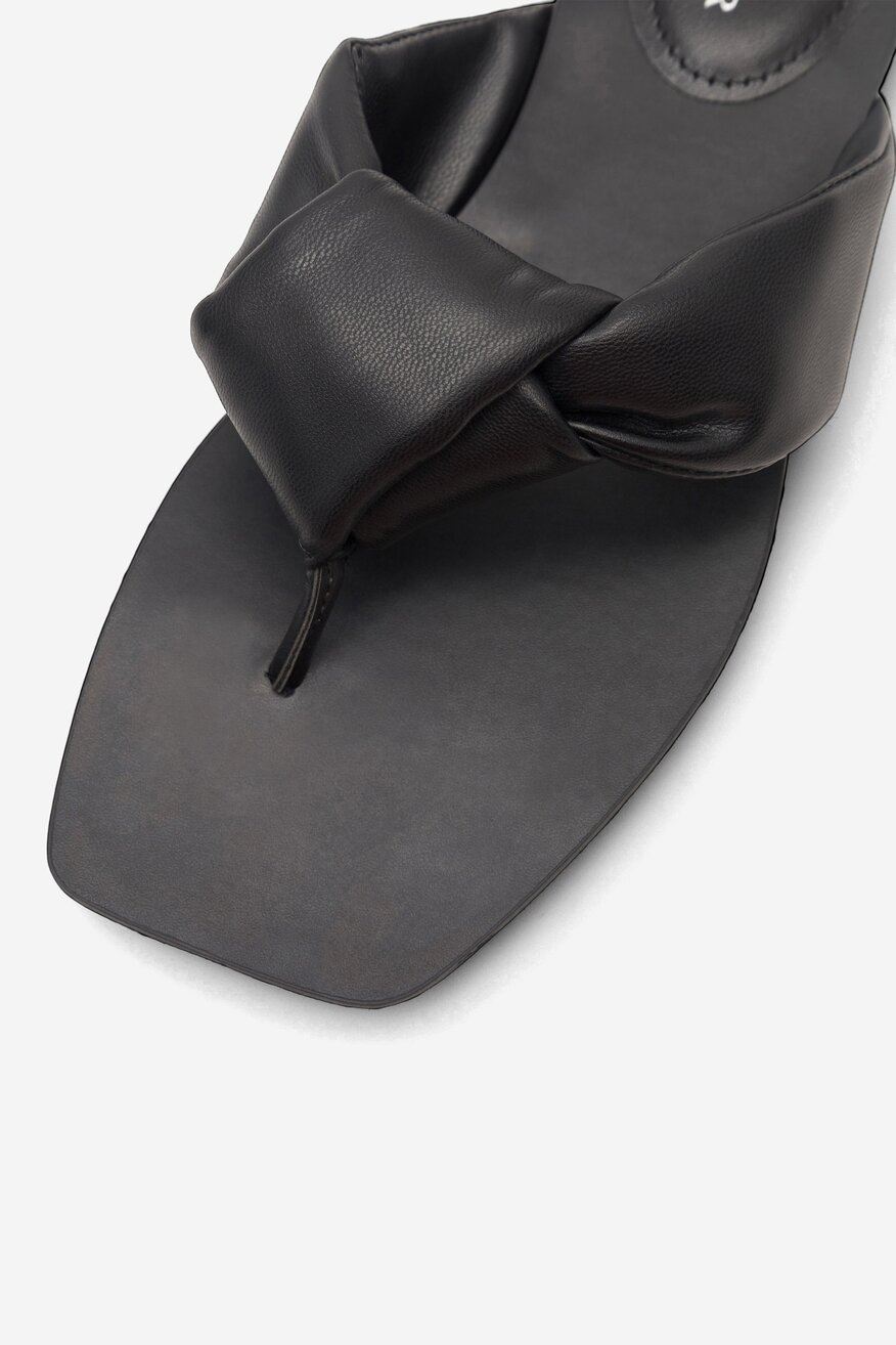 Klapki MARC FISHER F-BALER BLK01 Czarny