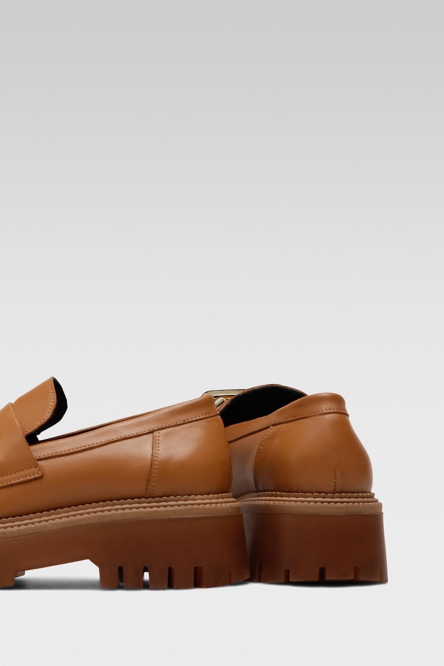 Półbuty Gino Rossi 8040 Camel