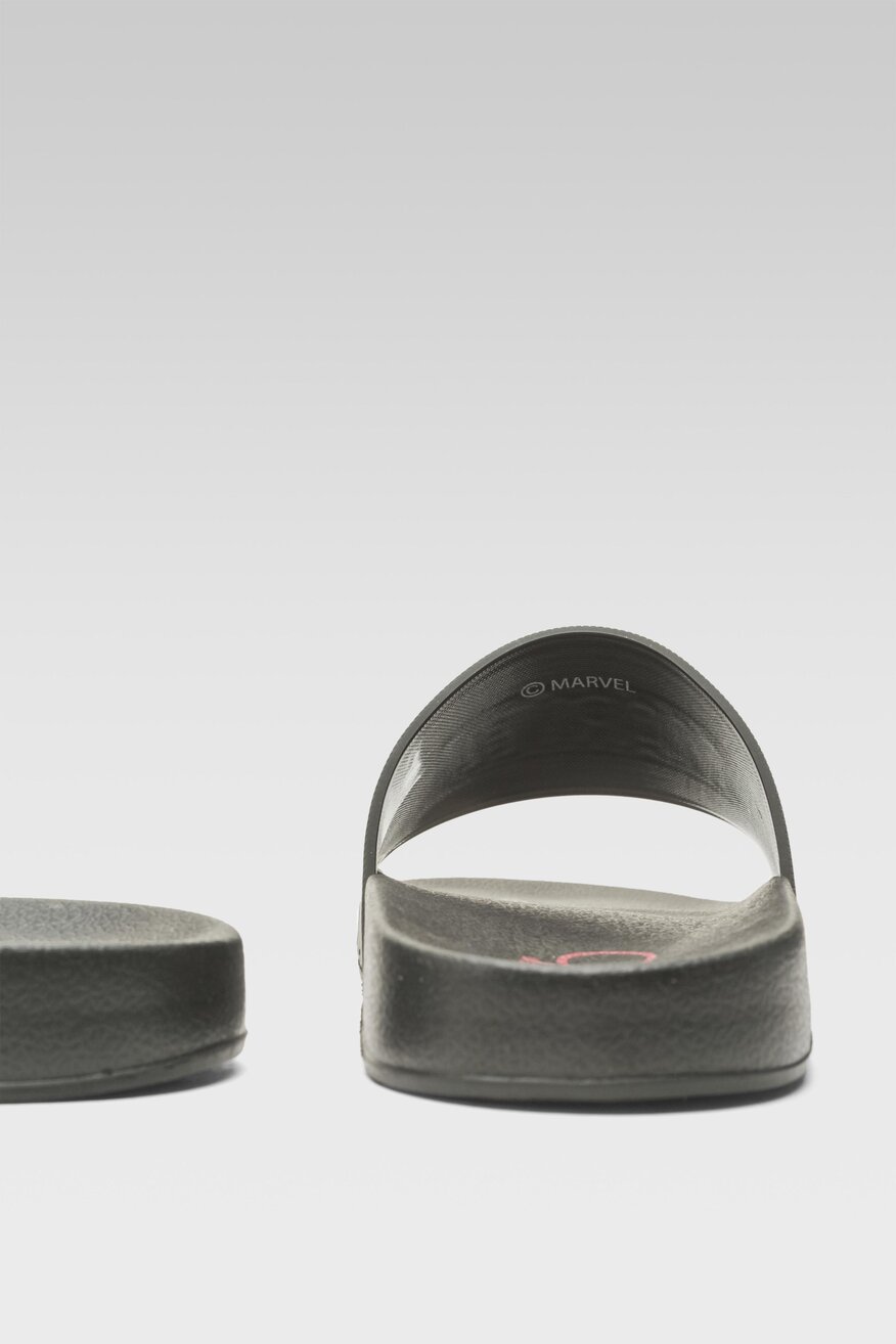 Klapki basenowe DISNEY 100 SS23-255MRV Czarny