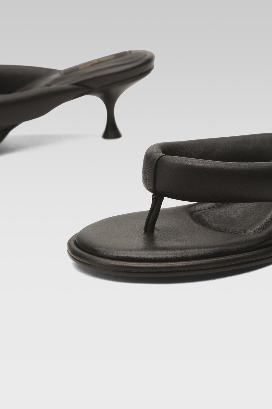 Klapki Gino Rossi V877-027 Czarny