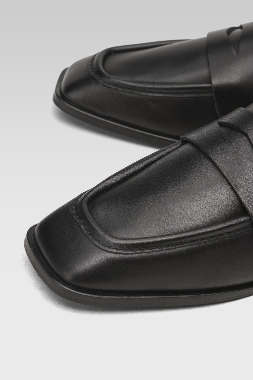 Półbuty Gino Rossi PENELOPE-01 Czarny