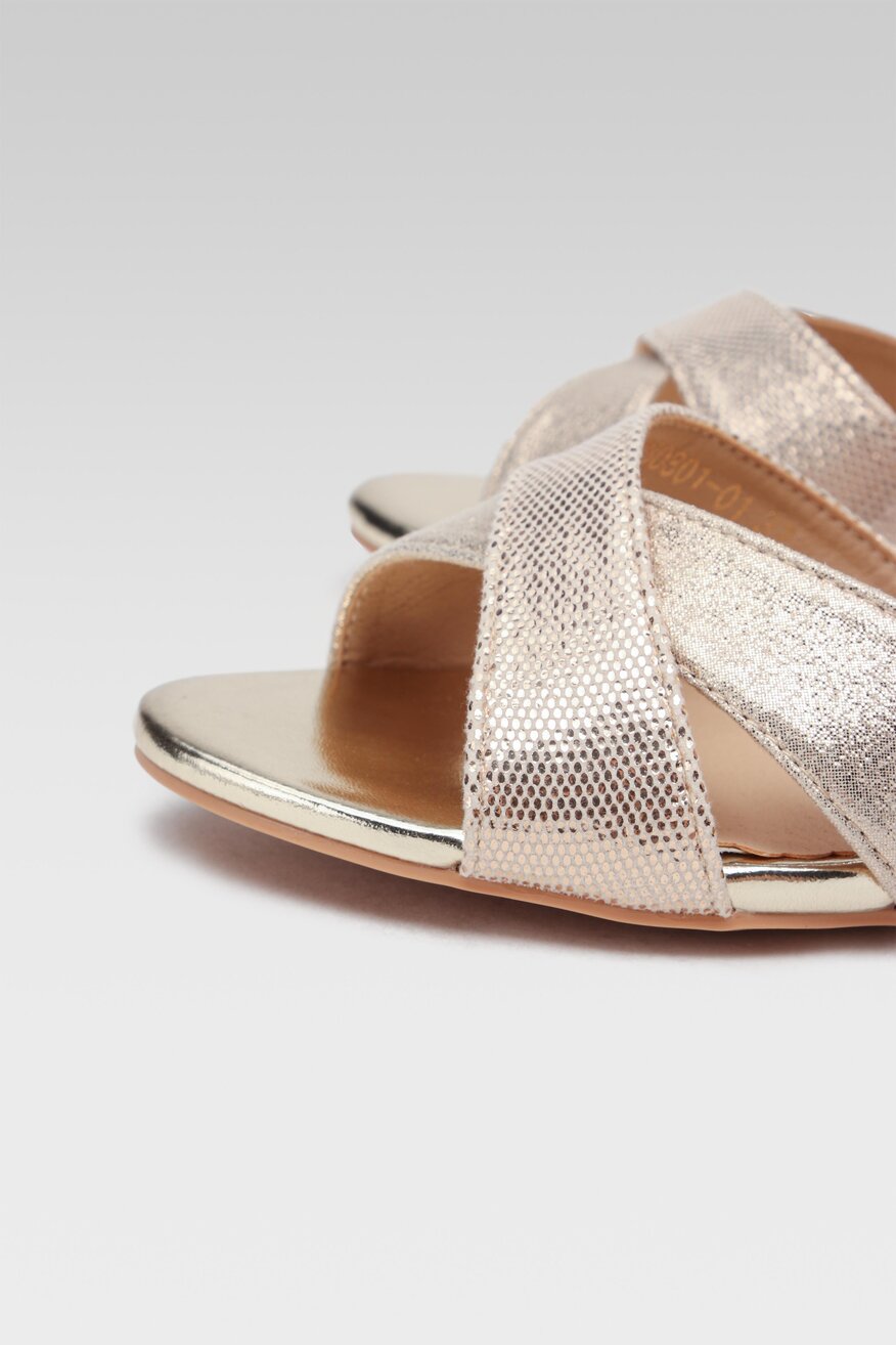 Sandały Clara Barson SONEQUA KL-230801-01 Złoty