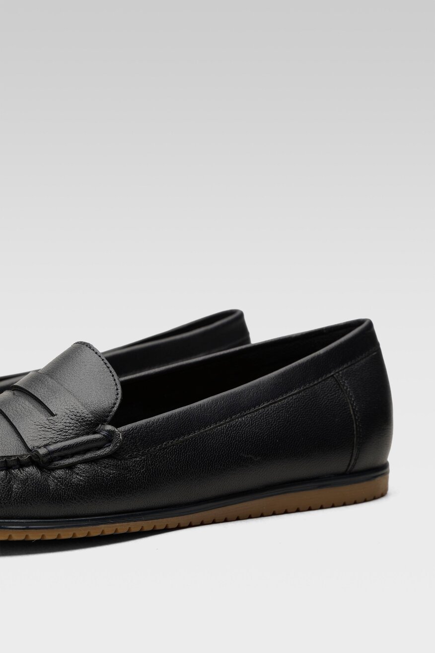 Półbuty Go Soft WI23-SARA-18 Granatowy