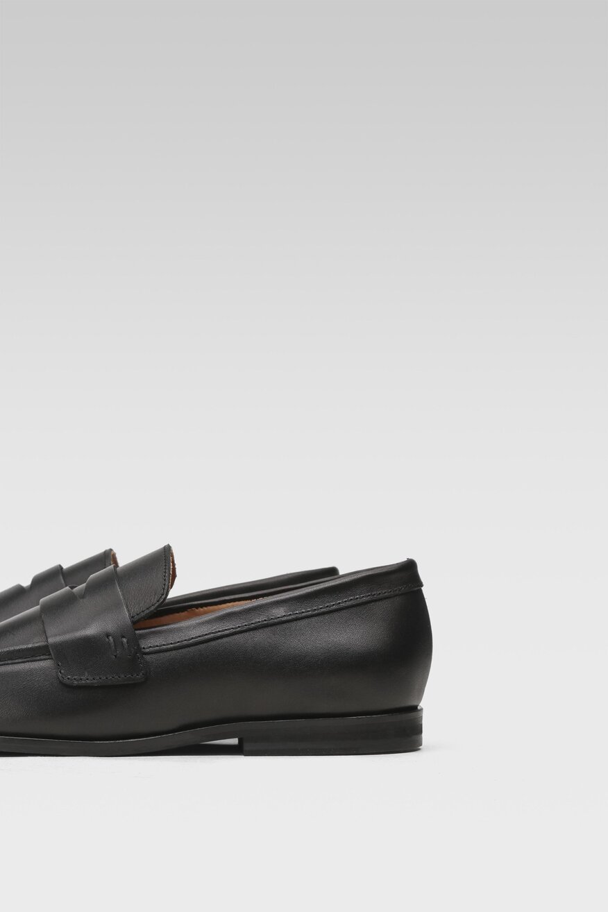 Półbuty Gino Rossi PENELOPE-01 Czarny